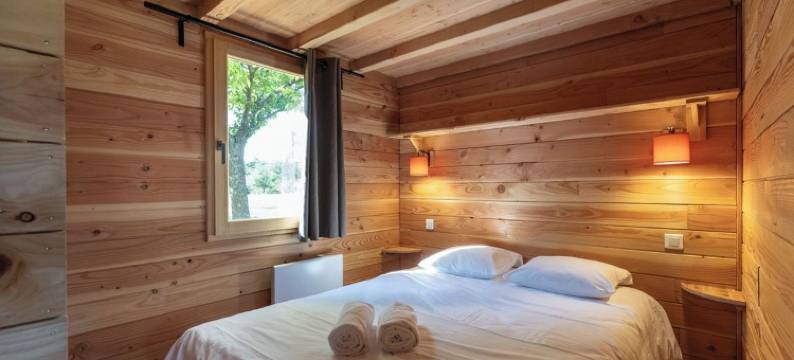 胡托皮亚瑟农什村酒店(Huttopia Senonches)图片