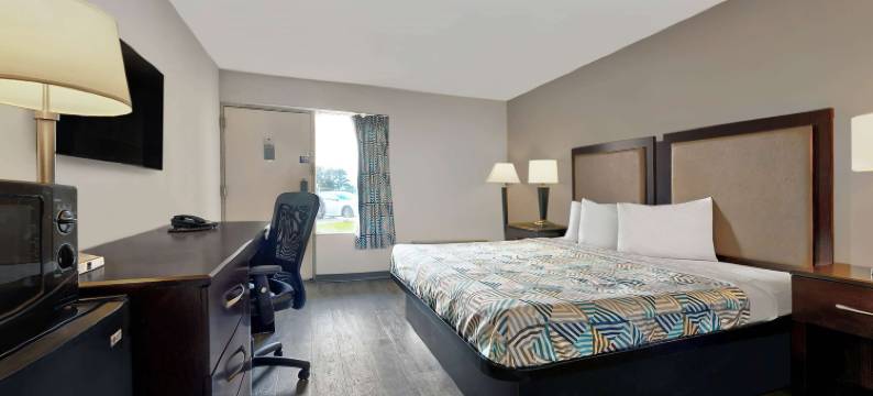 麦克多纳夫苏格兰旅馆(Motel 6 McDonough, GA)图片