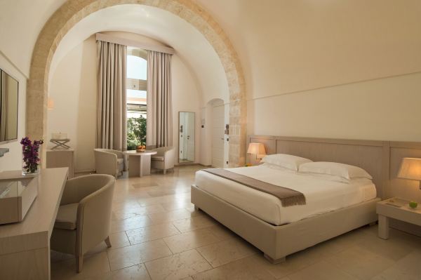 The Flying Squirrel Home Hotel Overview
