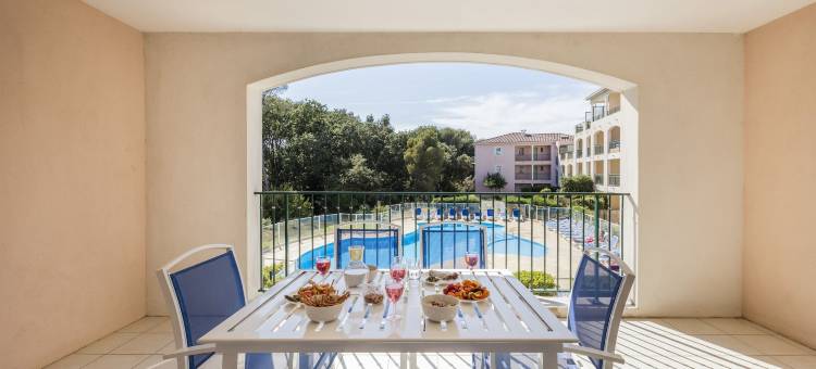 西富尔斯勒普拉热花园与城市(Garden & City Six-Fours-Les-Plages)图片