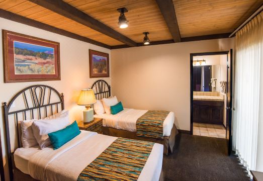 Arroyo Roble Resort at Oak Creek Hotel Overview