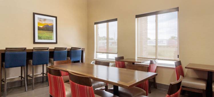 格里利舒适套房酒店(Comfort Inn & Suites Greeley)图片