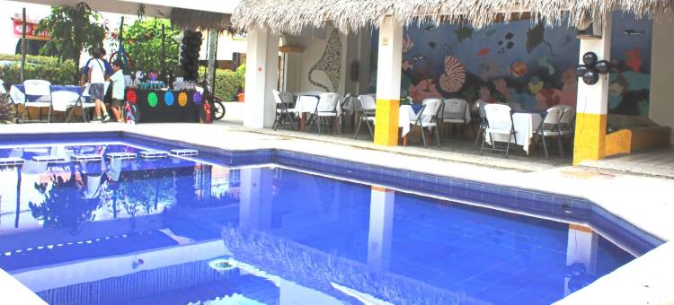 阿雷希菲普拉斯酒店(Hotel Arrecife Huatulco Plus)图片