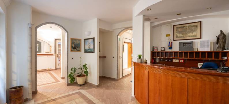 方塔纳别墅(Villa Fontana)图片