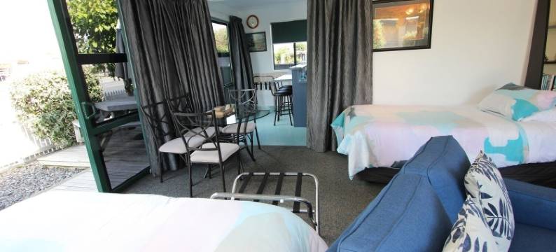 格洛斯特绿草地酒店(EMotel Napier)图片