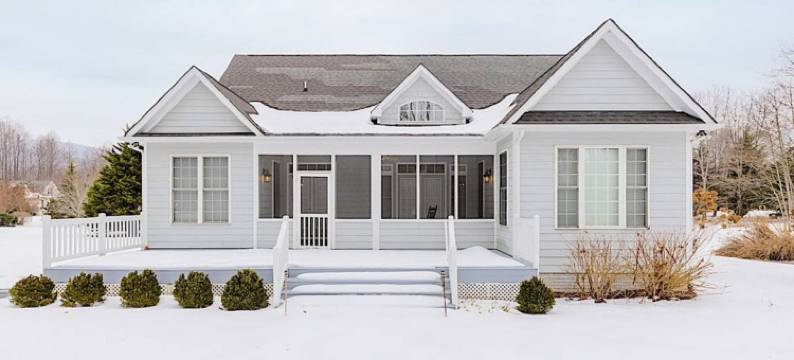 斯托尼克里克温特格林小屋带电动车充电器(Stoney Creek Cottage Wintergreen w EV Charger)图片