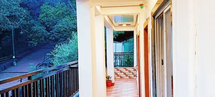 贾纳尼尼瓦斯马瑟兰(Janani Niwas Matheran)图片