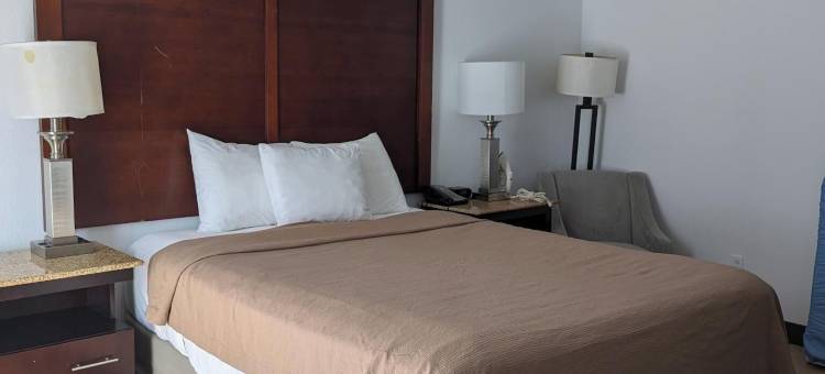 丹佛广场酒店(Plaza Hotel Denver Central)图片