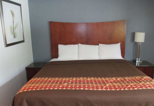 Travel Inn and Suites Hotel Overview