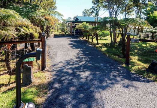 Fern Cottage Island Escape with Rainforest View! Hotel Overview