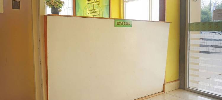 OYO 萨里珍纳蓬托酒店(Hotel O Sari Jeneponto)图片