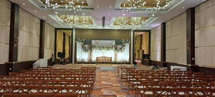 乌代布尔温德姆华美达水疗度假村(Ramada by Wyndham Udaipur Resort and Spa)图片