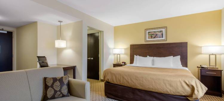 圣路易机场主流套房(MainStay Suites St. Louis Airport)图片