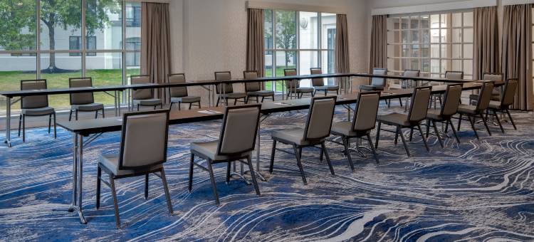 芒特劳雷尔希尔顿逸林酒店(DoubleTree Suites by Hilton Mt. Laurel)图片