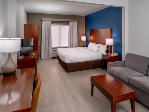 普雷斯顿斯堡西舒适套房酒店