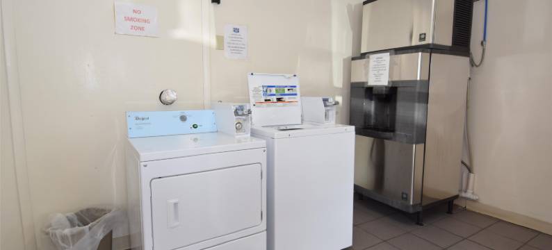 奥斯威戈骑士酒店(Knights Inn Oswego East)图片