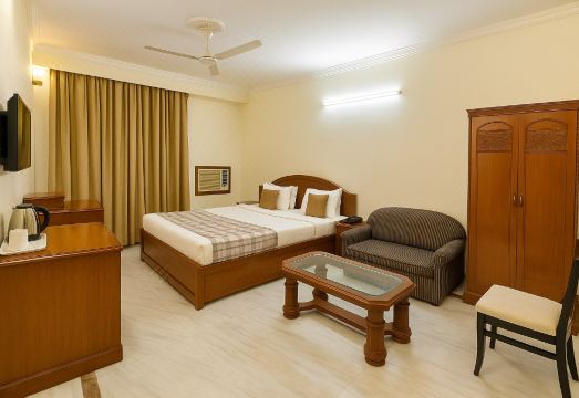 Hotel Pablas International, New Delhi, Near Metro Hotel Overview