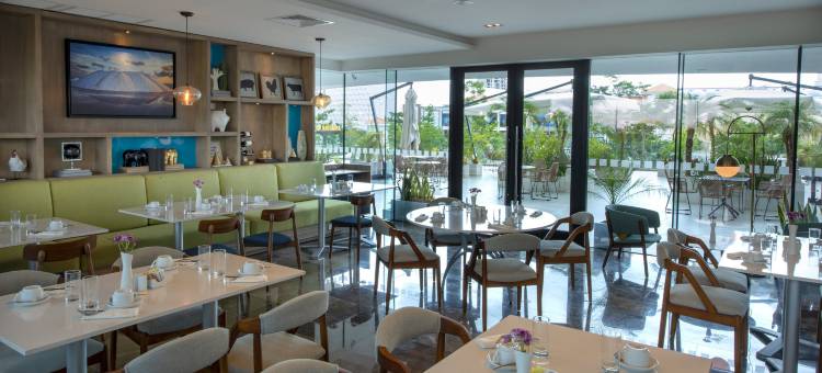 梅尼达拉伊斯拉假日套房酒店(Holiday Inn & Suites MERIDA LA ISLA by IHG)图片