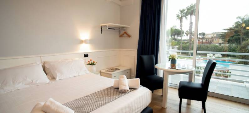 巴巴雷拉酒店(Hotel Barbarella)图片