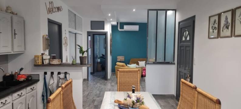 Charming holiday house with private pool, Maillane图片