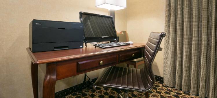 大学贝斯特韦斯特套房酒店(Best Western University Inn  Suites)图片