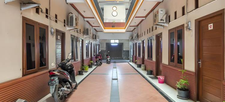 RedDoorz Near Juanda International Airport 2图片