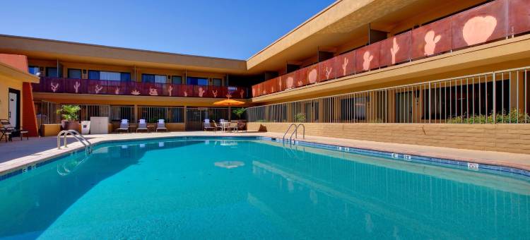 Royal Sun Inn & Suites图片