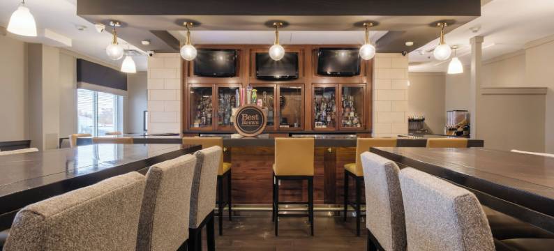 路易斯威尔机场福朋喜来登酒店(Four Points by Sheraton Louisville Airport)图片