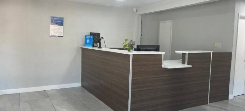 开间6 – 斯宾代尔，北卡罗来纳州 – 森林城市(Studio 6 Spindale, NC – Forest City)图片