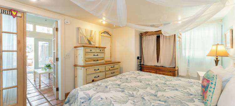 凯瑟琳之家 by Avantstay 距离杜瓦尔街1个街区，带热水浴缸！(Casita de Catherine by AvantStay)图片