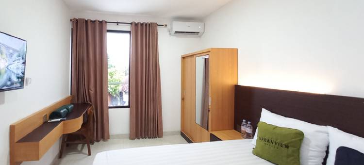 Urbanview锡巴亚克之家谏义里市火车站酒店(Urbanview Sibayak House near Stasiun Kediri)图片