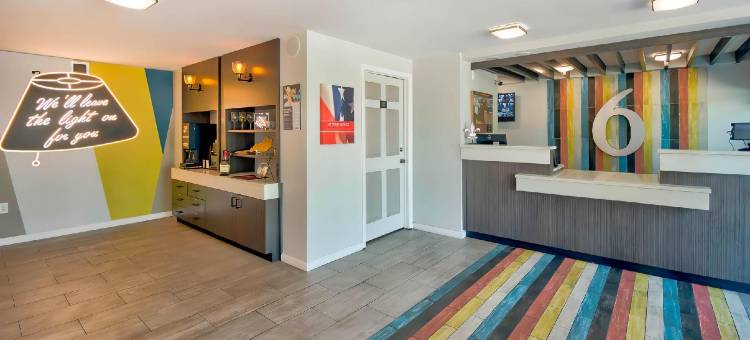路易斯维尔,肯塔基6号汽车旅馆 - 机场 - 会展中心(Motel 6 Louisville, KY - Airport - Fair Expo)图片
