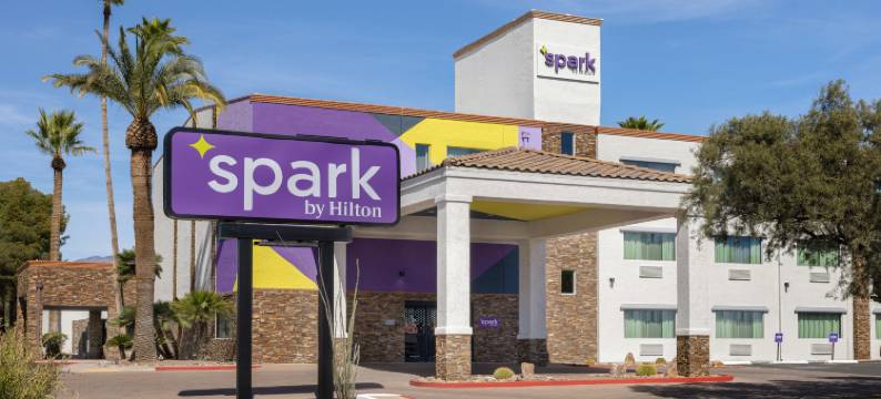 里德公园拉昆塔旅馆及套房(Spark by Hilton Tucson Reid Park)图片