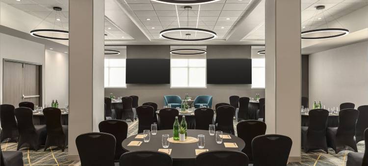 IHG旗下的科默斯城丹佛机场假日酒店及套房(Holiday Inn & Suites COMMERCE CITY - DENVER AIRPORT by IHG)图片