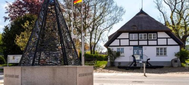 豪斯索能斯海恩海伦酒店(Haus Sonnenschein Göhren)图片