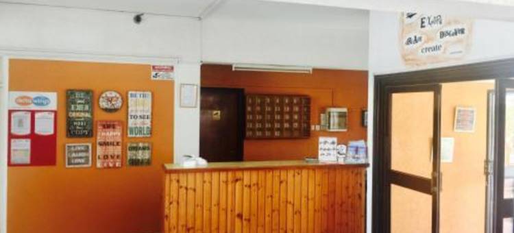 卡丽娜公寓酒店(Carina Hotel Apartments)图片