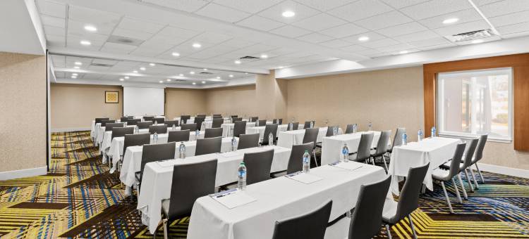 智选假日套房酒店萨姆纳(Holiday Inn Express & Suites Sumner - Puyallup Area)图片