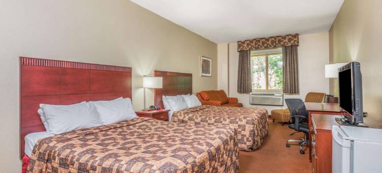 多伦多市中心西豪生酒店(Howard Johnson by Wyndham Toronto Downtown West)图片