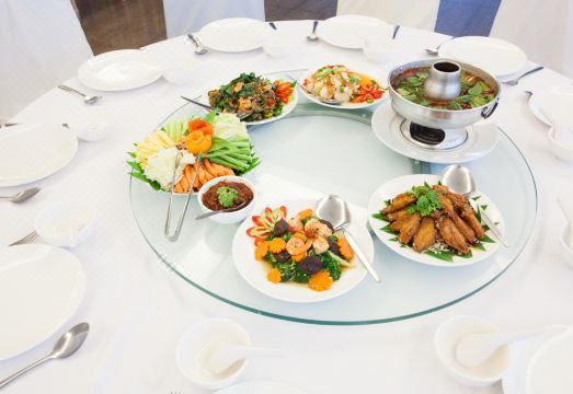 Bay Hotel Srinakarin Hotel Overview