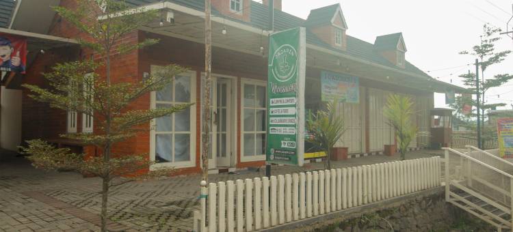 贾贾平旺萨洛卡酒店(Jajapin Wangsaloka)图片