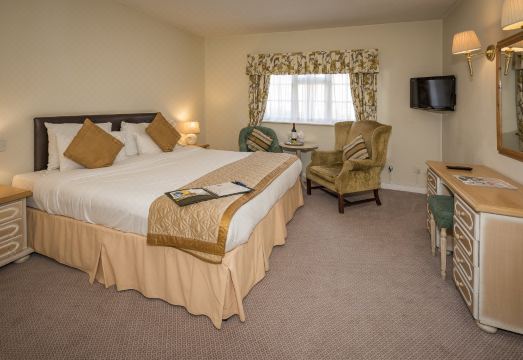 Marston Farm HotelHotel Overview