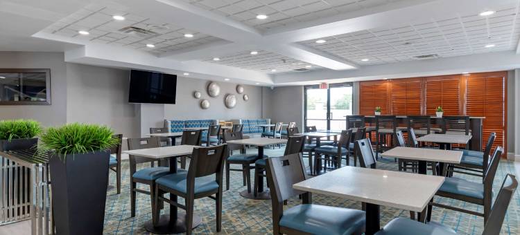 麦卡伦机场贝斯特韦斯特优质酒店(Best Western Plus McAllen Airport Hotel)图片