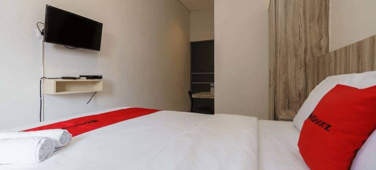 红多兹伊斯兰酒店-巨港西蒂法蒂玛RSUD(RedDoorz Syariah Near Rsud Siti Fatimah Palembang)图片