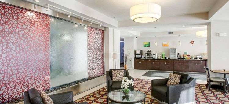 品质酒店及套房布赖恩-学院站(Quality Inn & Suites Bryan-College Station)图片