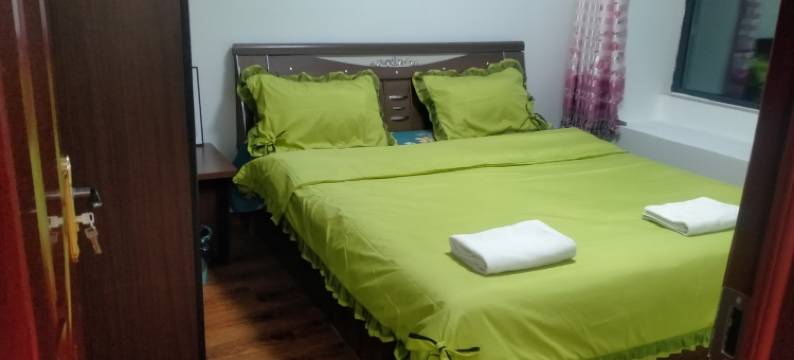 甜甜圈草莓民宿(东环路分店)图片