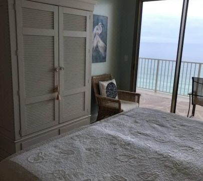 Wondrous Oceanfront Condo with Free Poolside WiFi - Unit 1105 by RedAwning Hotel Overview