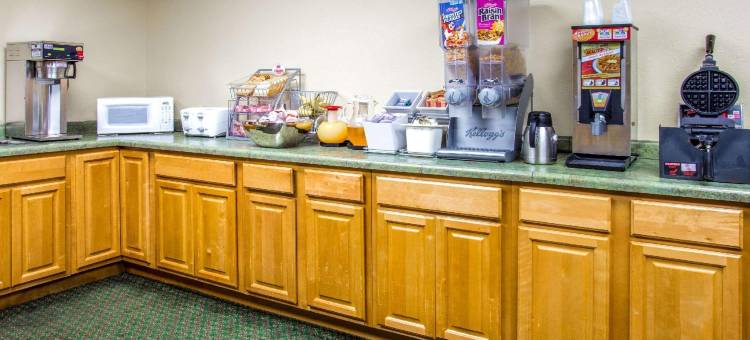 哈特福德温德姆速8酒店(Super 8 by Wyndham Hartford WI)图片