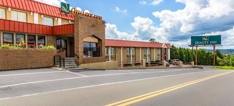 东斯特劳兹堡波科诺斯凯艺酒店(Quality Inn East Stroudsburg - Poconos)图片