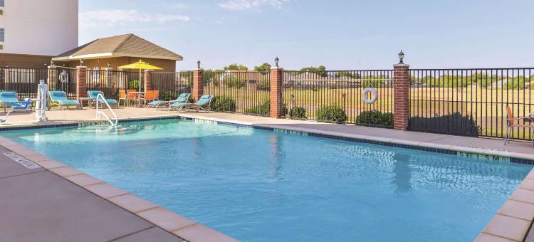 阿比林购物中心拉昆塔温德姆套房酒店(La Quinta Inn & Suites by Wyndham Abilene Mall)图片