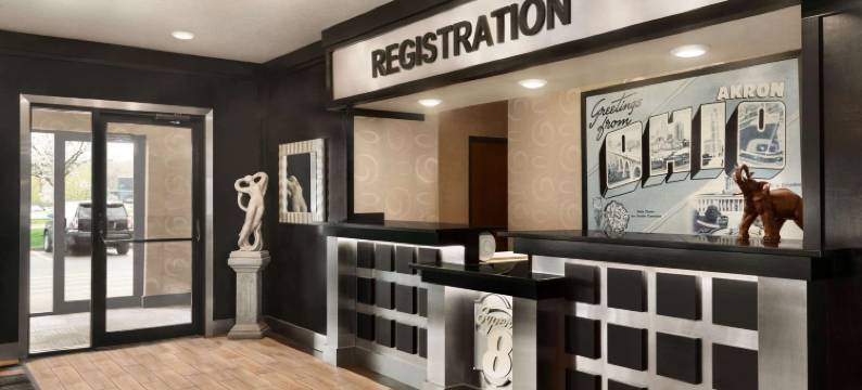 亚克朗-格林-尤宁敦速8酒店(Super 8 by Wyndham Akron S/Green/Uniontown Oh)图片